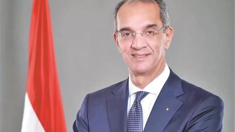 طلعت :تزويد الشباب والنشء بكافة أدوات تكنولوجيا المعلومات لمواكبة العصر الرقمى