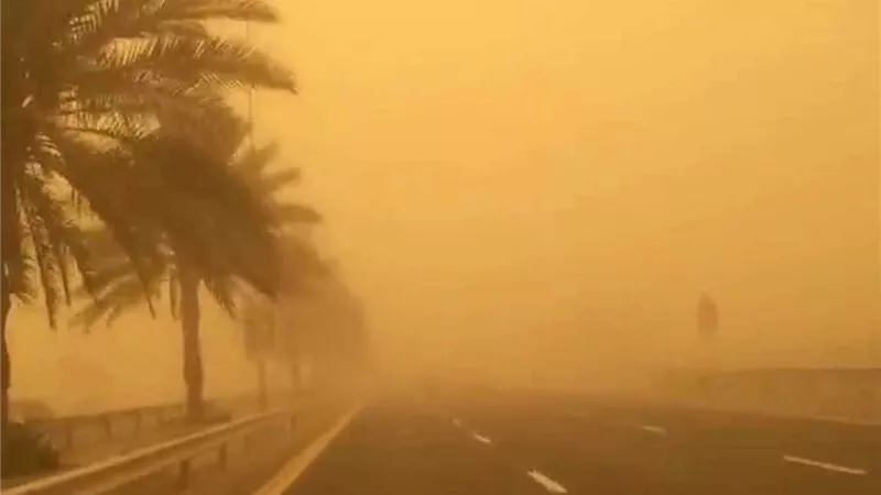 السلطات الإماراتية تحذر مواطنيها بعد وصول العواصف الترابية إليها