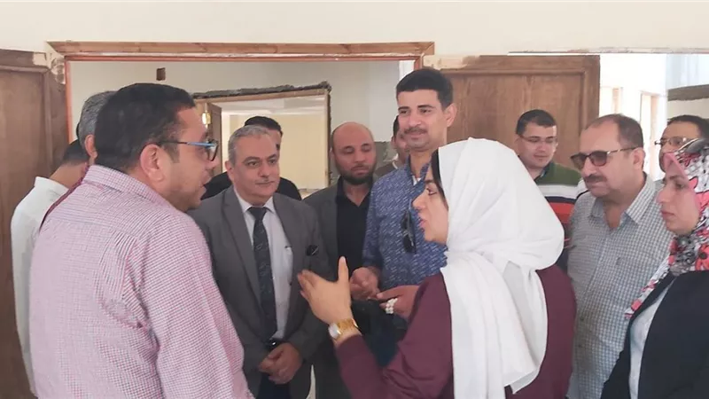 نائبا محافظ القليوبية يتابعان سير العمل بمشروع مبنى مجلس مدينة شبين القناطر الجديد