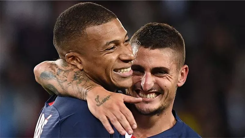 لاعب باريس سان جيرمان : شعرت بألم بمعدتى بعد ظهور مبابى بمدريد