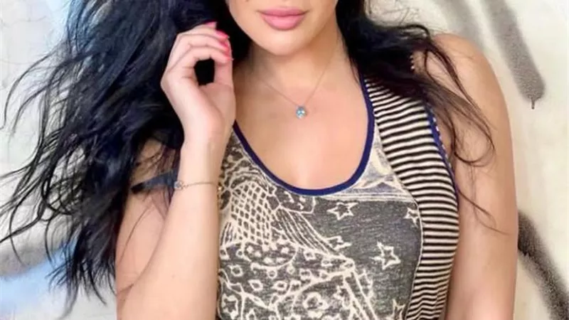 بمكياج جذاب .. ميرهان حسين تسحر قلوب متابعيها
