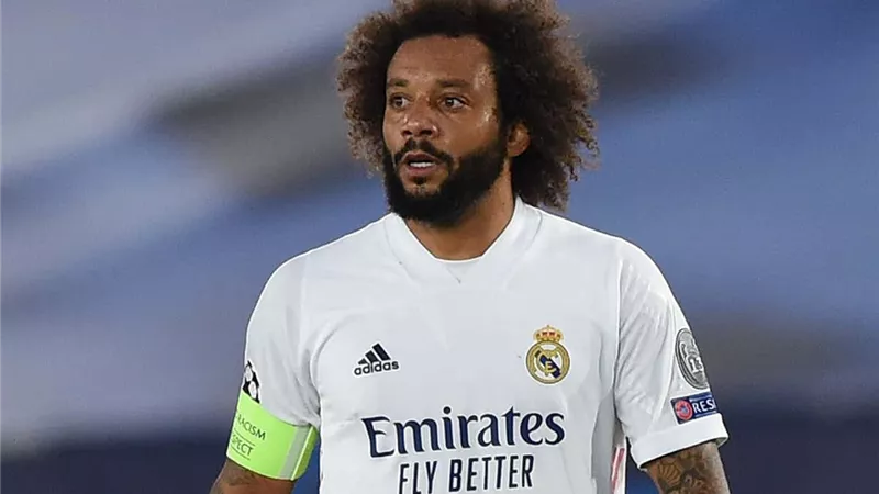 أنشيلوتي يحسم بقاء مارسيلو مع ريال مدريد الموسم المقبل