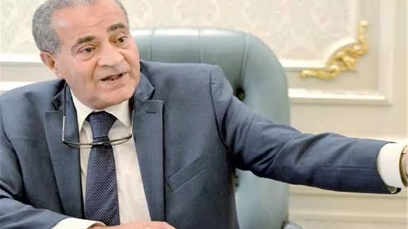 وزير التموين تسجيل رقم الهاتف المحمول بمكتب التموين او الكترونياَ مجاناً