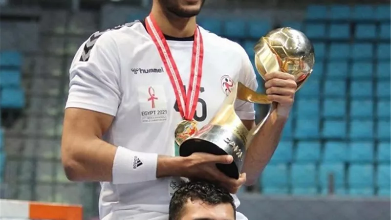 الدرع يتوج بجائزة أفضل لاعب فى النهائى الأفريقى لكرة اليد