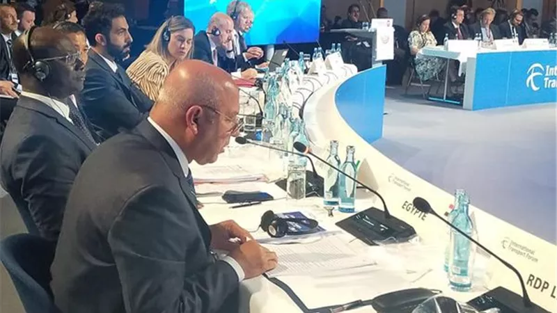 الوزير: جميع المشروعات التي تنفذها مصر تحقق النقل الأخضر المستدام صديق البيئة
