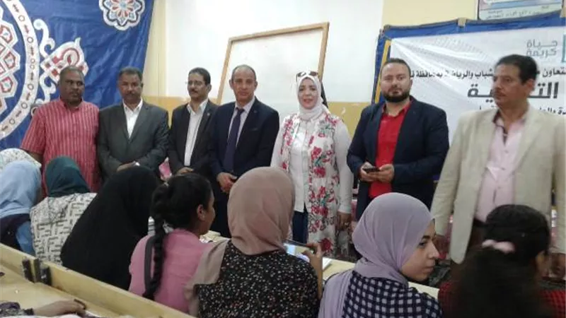 استمرار فعاليات القافلة التعليمية بإدارة دشنا التعليمية.. لليوم الثانى