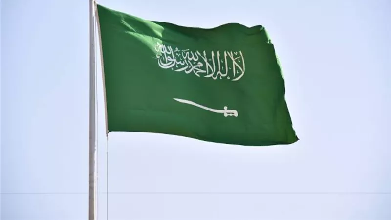 بدءا من يوليو المقبل.. إلزام سائقى الأجرة بالسعودية بزي موحد