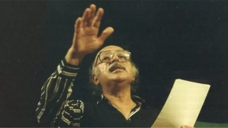 رئيس الوزراء العراقي ينعى مظفر النواب