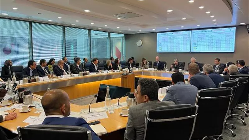 وزير الكهرباء ورئيسا اقتصادية قناة السويس والصندوق السيادى يلتقون ممثلى شركات الهيدروجين الأخضر