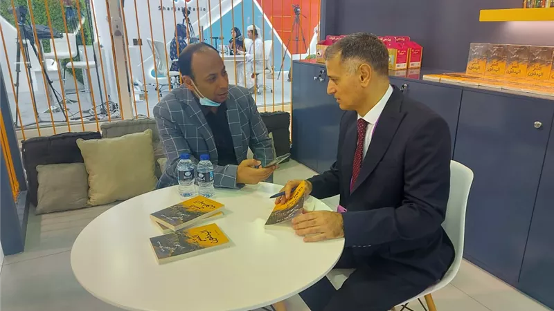 اللبناني طارق البكري: الكتاب كائن حي