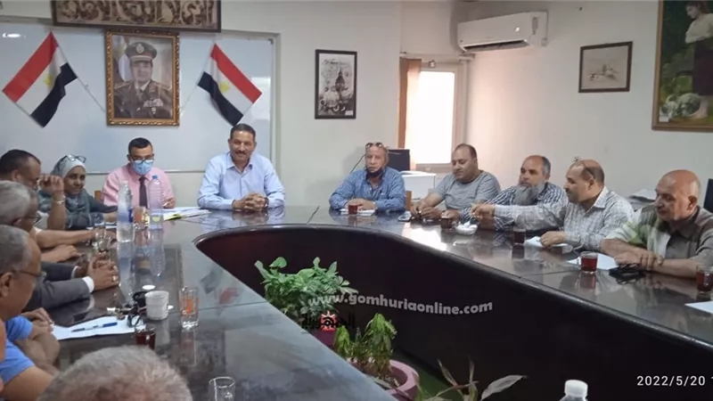 مدير تعليم الجيزة يجتمع مع رؤساء لجان الدبلومات الفنية