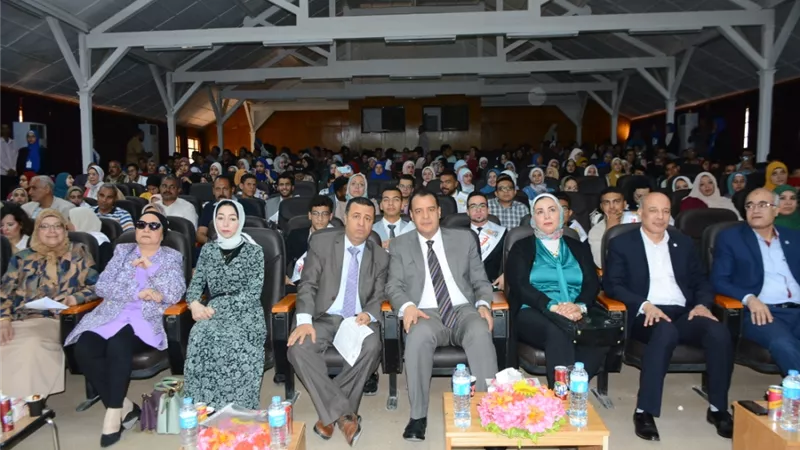 نائب رئيس جامعة أسيوط يشهد حفل تنصيب مجلس اتحاد طلاب كليتي الآداب و الزراعة