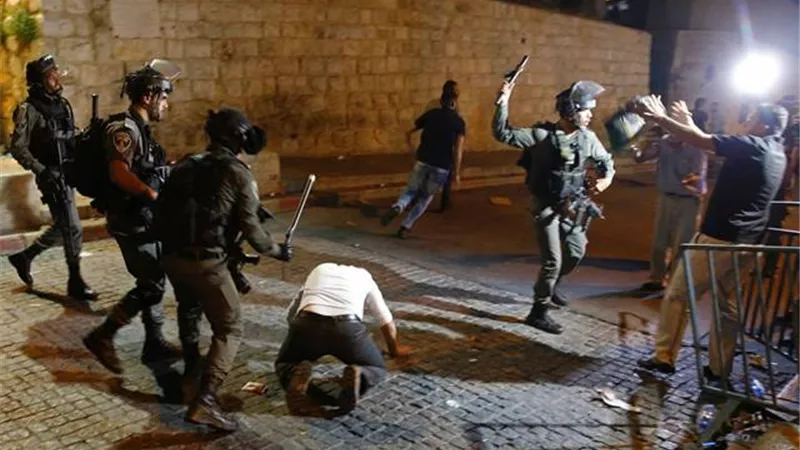 إصابات خلال قمع الجيش الإسرائيلي وقفة احتجاجية ضد مصادرة الأراضي في الخليل