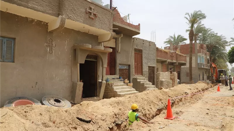 مياه أسيوط تتابع إنجازات المبادرة الرئاسية بمركز الفتح لإحداث نقلة نوعية بــ 22 قرية ريفية