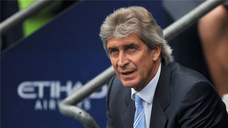 بيليجريني يشيد بفريقه بعد بلوغ الدوري الأوروبي