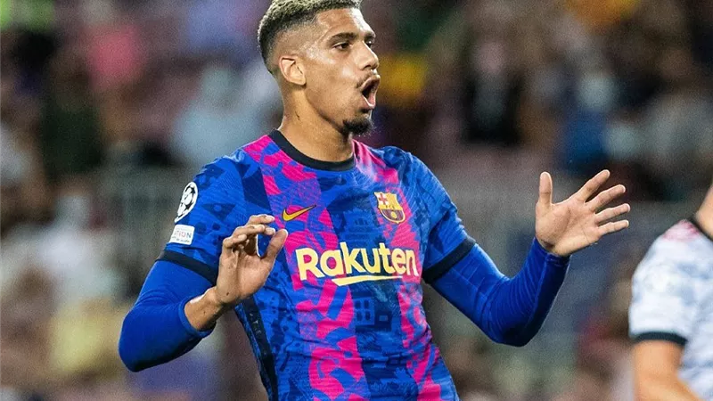 أراوخو يعود إلى قائمة برشلونة امام فياريال