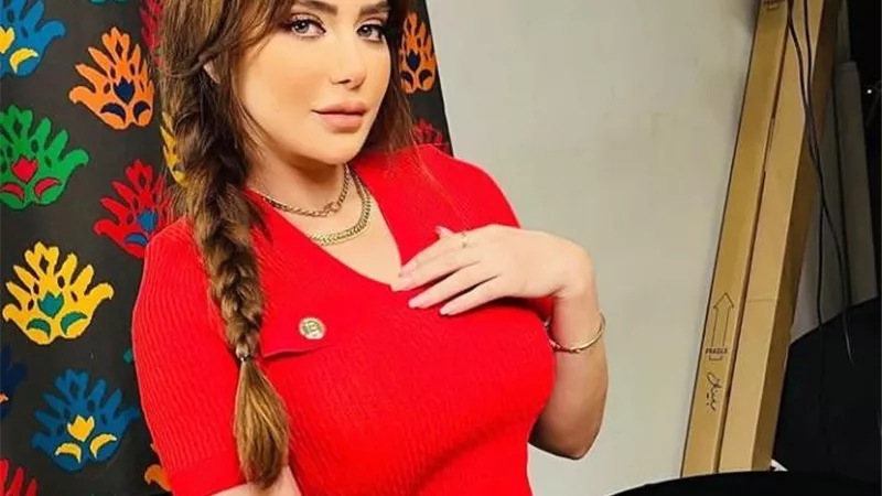 بمكياج جذاب .. رانيا ملاح تسحر قلوب متابعيها فى أحدث إطلالتها