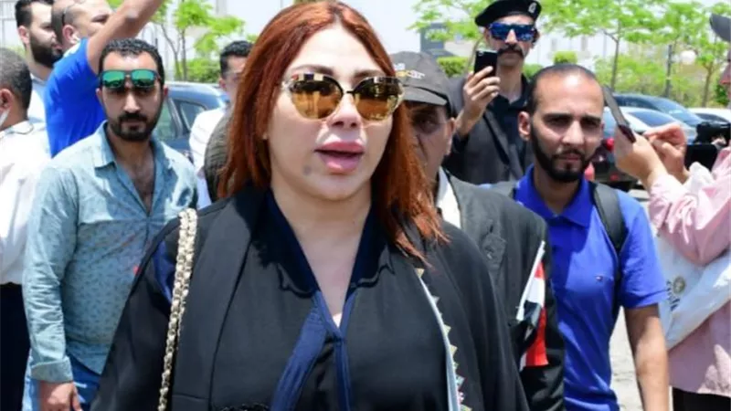 شغب وإهانة زميل .. المهن التمثيلية تكشف تفاصيل وقف غادة إبراهيم عن التمثيل