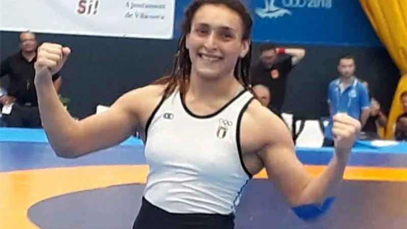 5 ميداليات للمصارعة النسائية في بطولة إفريقيا بالمغرب.. وسمر حمزة لاعبة من ذهب