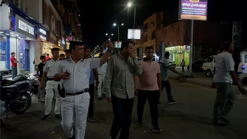 تحرير ٧٥ محضر ومخالفة وتنفيذ ٥٩ إزالة إدارية فى حملة مرافق موسعة بالأقصر