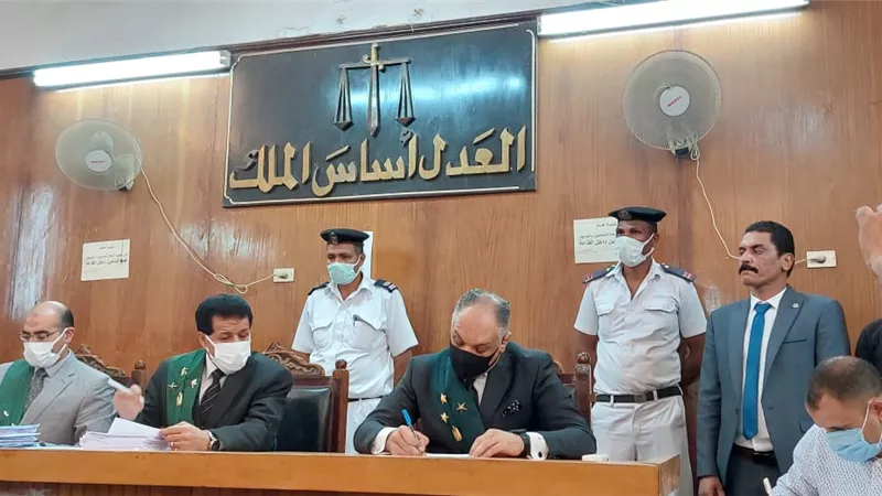 محكمة قنا الاقتصاديه تؤيد قرار النائب العام بمنع مستريح أسوان من التصرف فى املاكه
