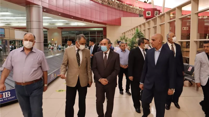 وزير الطيران يتفقد مطار شرم الشيخ ويوجه بتقديم كافة التسهيلات لضيوف مصر
