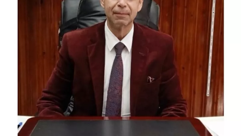 وكيل وزارة الصحة بالشرقية يقدم واجب العزاء لمدير عام الحضانات بالمديرية فى وفاة والده