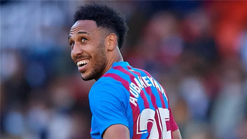 الدورى الاسبانى: أوباميانج يقود هجوم برشلونة امام فياريال