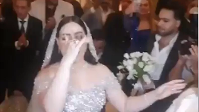 بوسي تشعل حفل زفافها بـ 