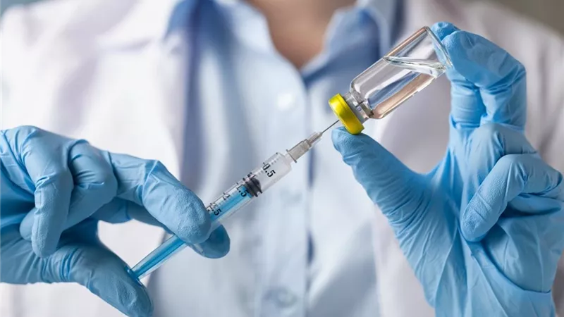 الصحة : الجرعة التنشيطية للقاح كورونا بدون حجز مسبق