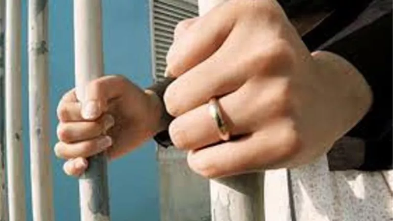 السجن عام لصيدلانية باعت أدوية منتهية الصلاحية للجمهور بالسويس