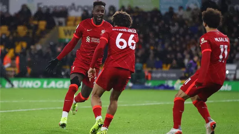 نجم ليفربول يغيب عن مواجهة ريال مدريد.. تعرف على السبب