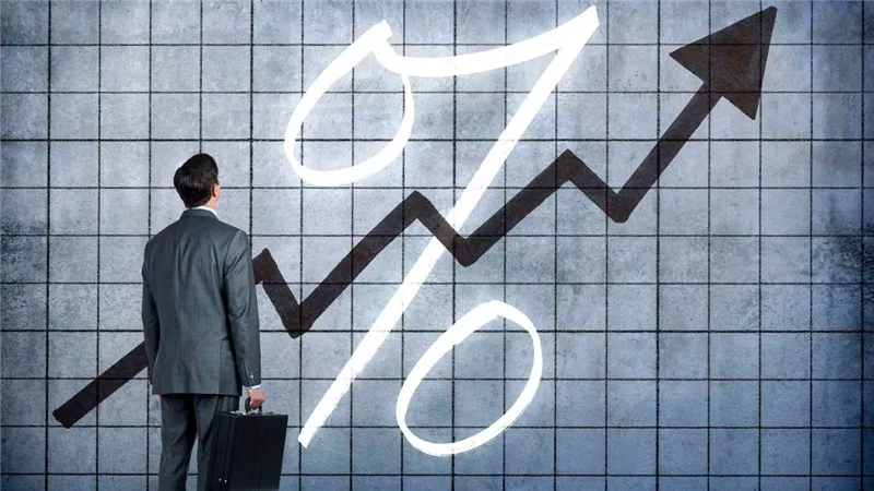 ما الهدف من قرار البنك المركزي برفع سعر الفائدة؟.. لا علاقة له بالأفراد.. فيديو