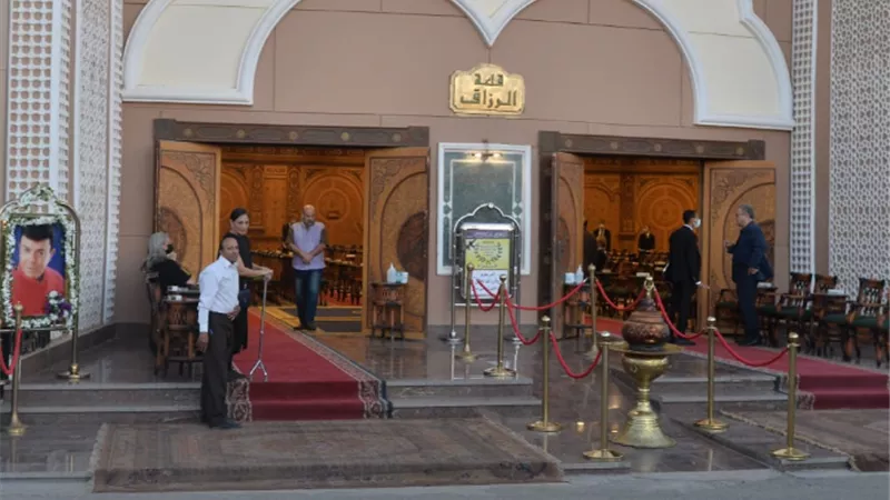 بدء عزاء الراحل سمير صبرة بمسجد الشرطة بالشيخ زايد.. صور