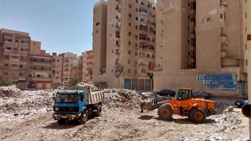 رفع 700 طن قمامة من حي ثالث الإسماعيلية..صور