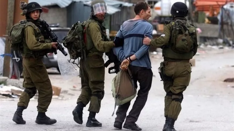 قوات الاحتلال الإسرائيلي تعتقل 18 فلسطينيًا في الضفة الغربية