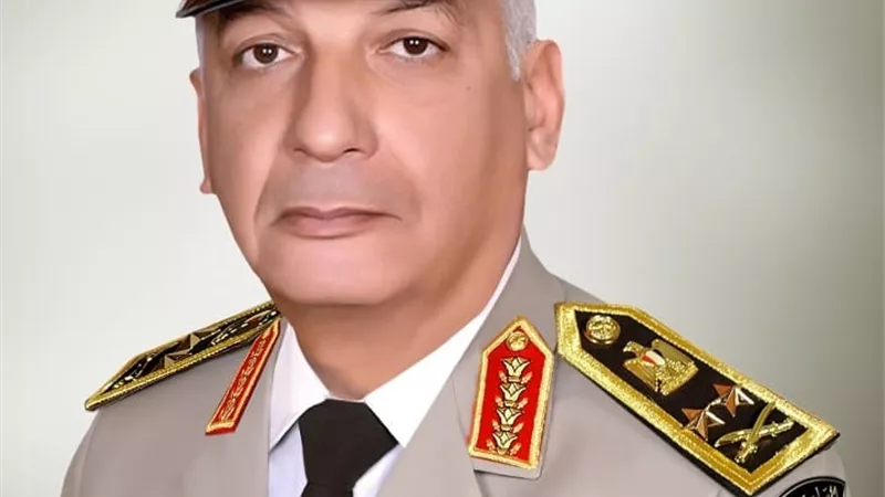 وزير الدفاع يغادر إلى جمهورية الكونغو الديمقراطية في زيارة رسمية