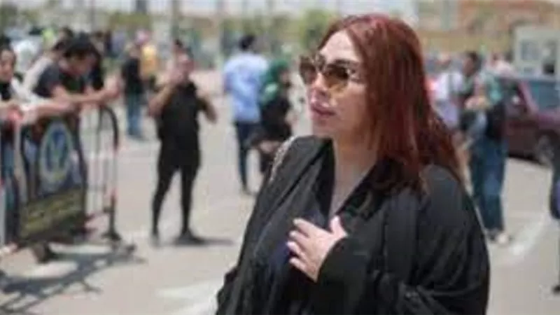 وصول غادة ابراهيم مقر نقابة الممثلين لتحقيق معها فى بواقعة جنازة سمير صبرى