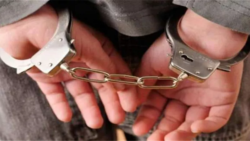 حبس عاطل تعدى على طفله من ذوى الهمم ببنى سويف