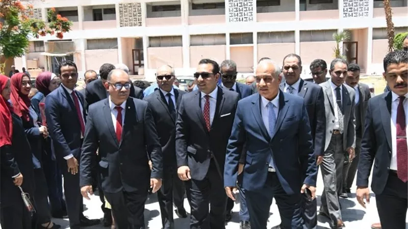 نائب محافظ قنا يشهد إفتتاح فرع البنك الأهلى المصرى بمجمع الألومنيوم