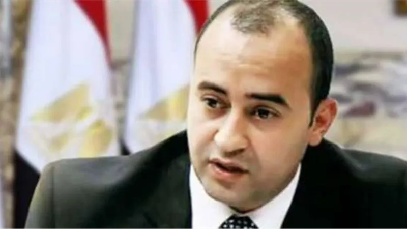 نائب يطالب بسرعة حل مشكلة انتشار الباعة الجائلين بمدينة المحمودية