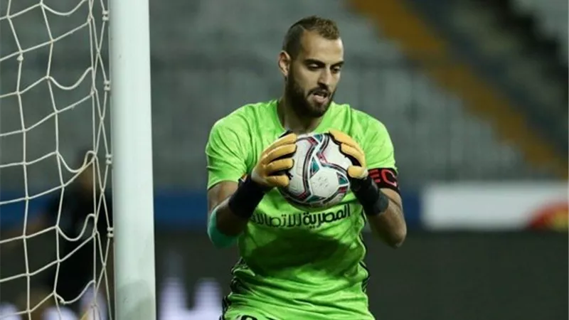 حارس طلائع الجيش مهدد بعقوبة الإيقاف حال الانتقال للزمالك