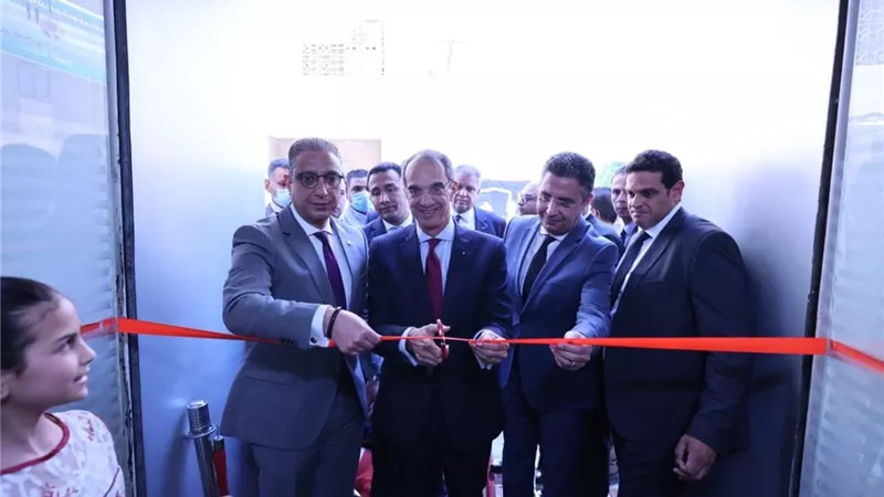 وزير الاتصالات يفتتح مكتب بريد قلهانة بعد تطويره