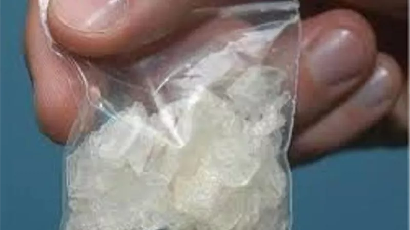 ضبط عامل وبحوزته مخدر الشابو فى قنا