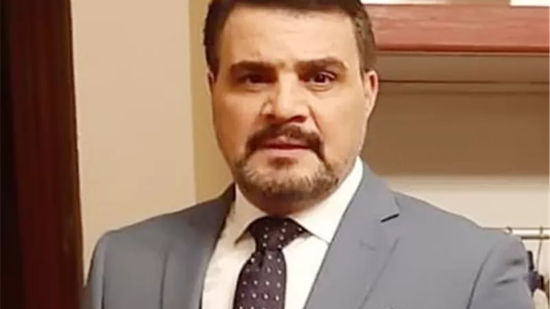 مجدي كامل يناقش رسالة الدكتوراة في 