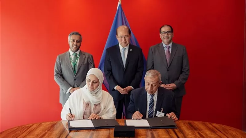 الأكاديمية العربية للعلوم والتكنولوجيا ورابطة المرأة العربية في القطاع البحري توقعان مذكرة تفاهم