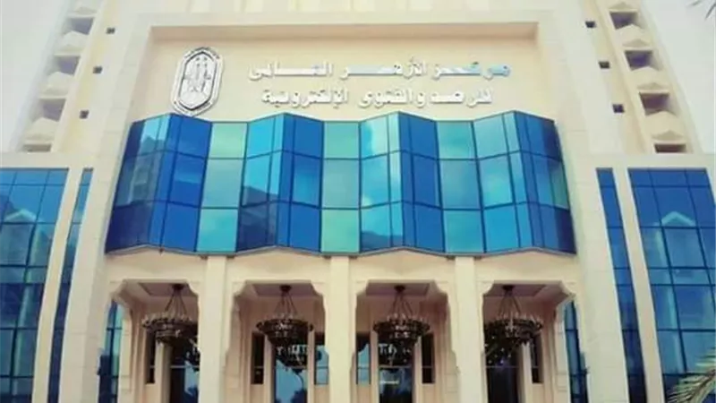 الأزهر للفتوى: احترام وإكرام المرأة من الواجبات في الإسلام والتعريض بنسبة البهتان إليها جريمة مُنكَرة