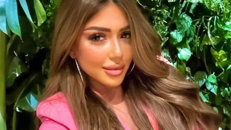 بمكياج جذاب .. سارة سلامه تسحر القلوب بملامح هادئة