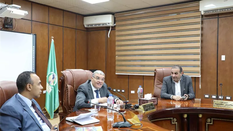 محافظ المنيا لنواب الشيوخ: بدأنا حوارات مجتمعية لتحديد احتياجات المرحلة الثانية من قرى حياة كريمة