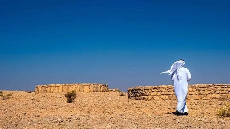شبان يوثقون آخر لحظات حياتهم بعد أن ضلوا الطريق في الصحراء